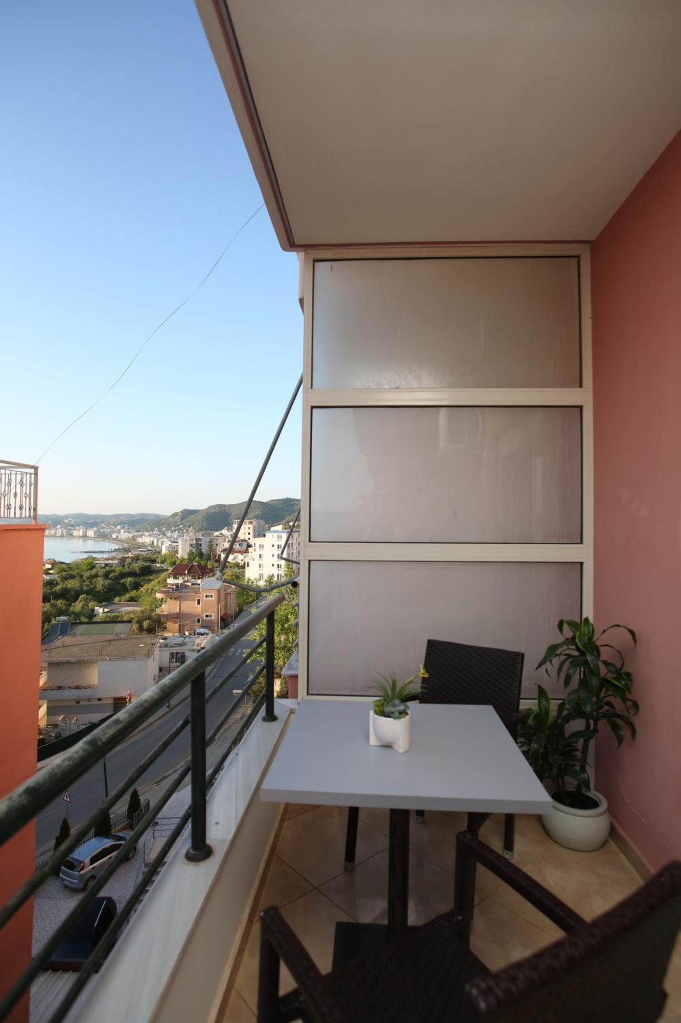 Tekb & Vlorë